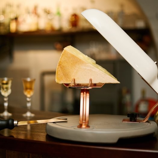 Christmas meniu: authentic raclette and drinks