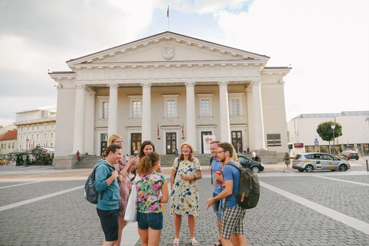 „Regular Walking Tour of Vilnius Old Town“ mit VILNIUS WITH LOCALS